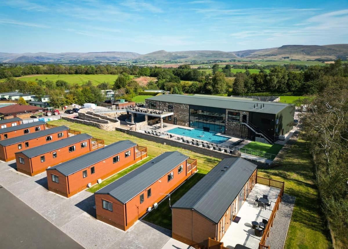 Wild Rose Holiday Park Colby  Exterior photo
